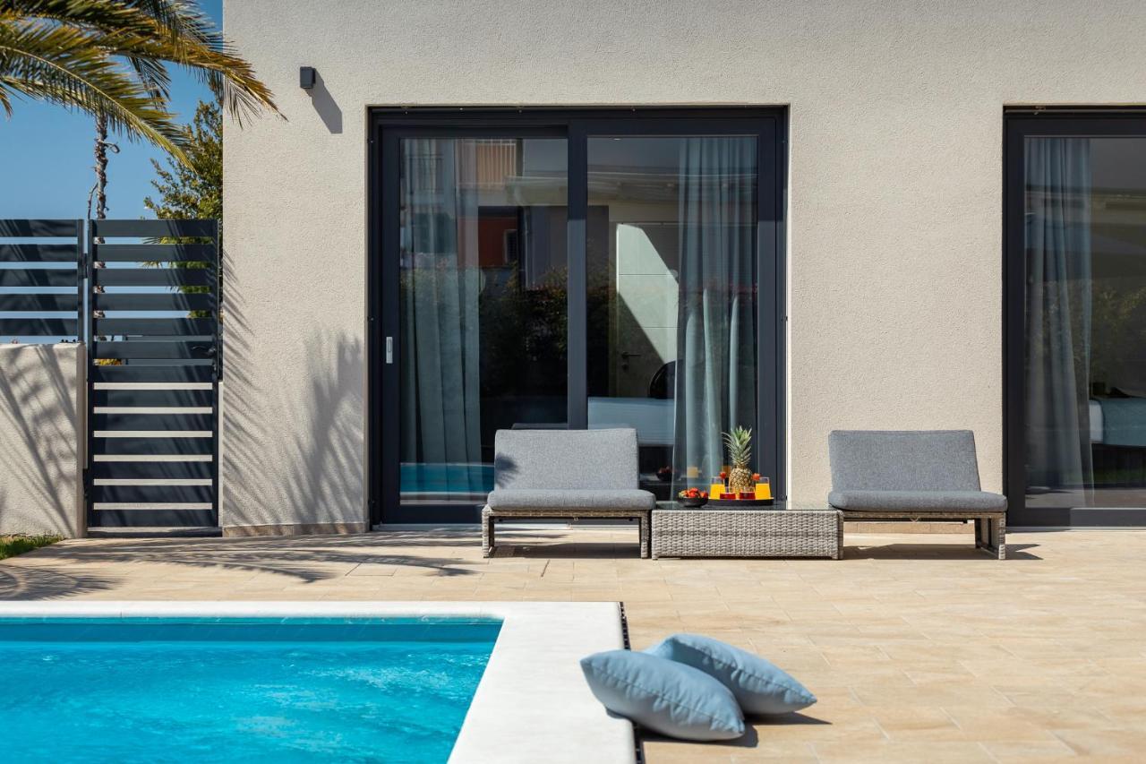 Belvedere Holidays Villas Novigrad  Exterior photo